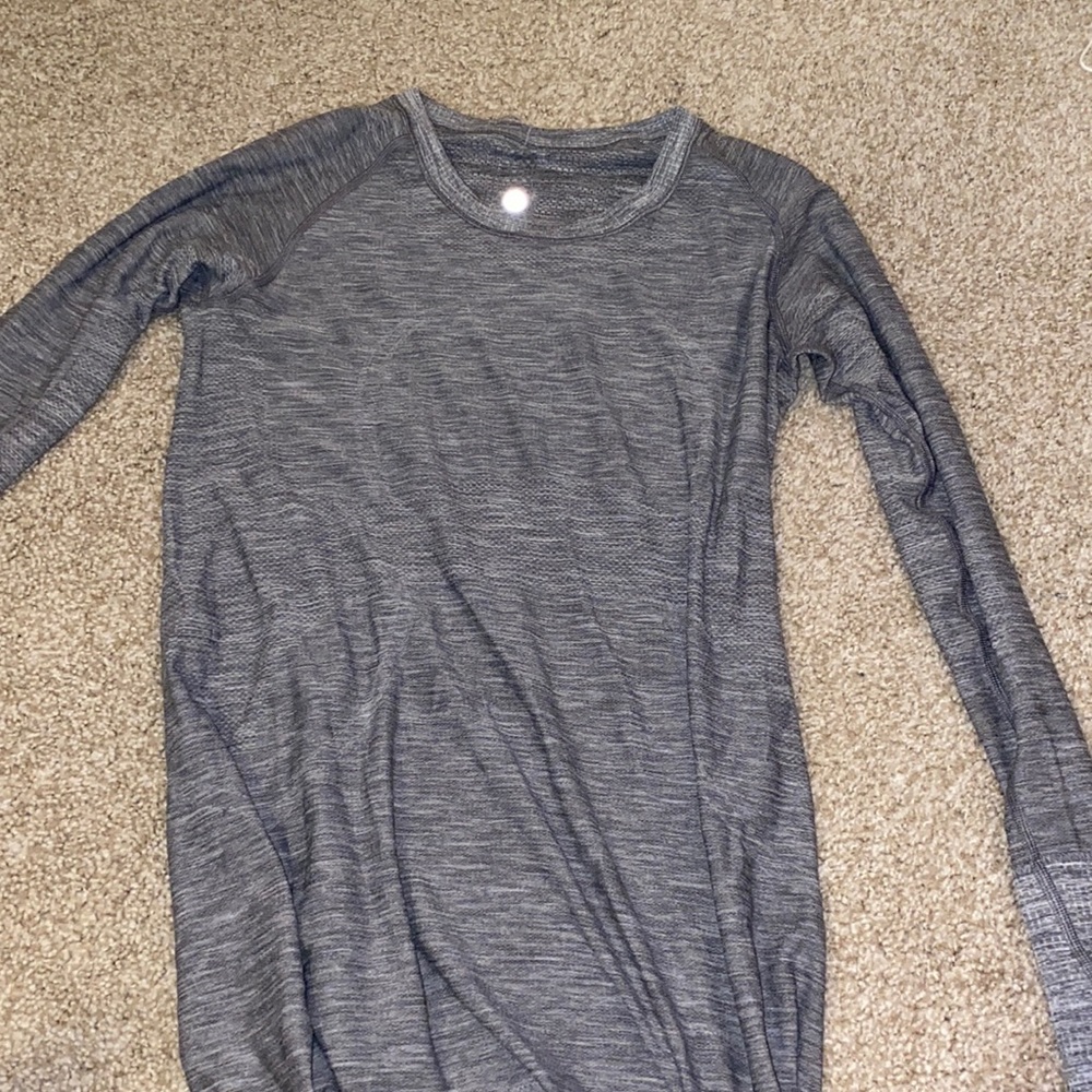 Lululemon top